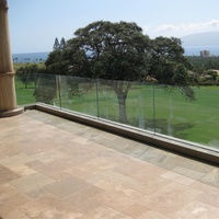Rampe en verre à profil en U en aluminium de luxe moderne pour balcon, escalier, villa, de haute qualité