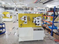 Machine d'impression flexographique haute vitesse multicolore recto-verso pour étiquettes textiles en taffetas de nylon pour vêtements