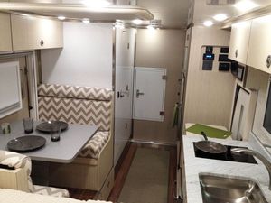 Caravane 4x4 d'expédition tout-terrain, camion de <span class=keywords><strong>camping</strong></span> à plateau long <span class=keywords><strong>avec</strong></span> cuisine coulissante, salle de bain, <span class=keywords><strong>camping</strong></span>-car sur mesure pour le voyage tout-terrain - Product Image 2