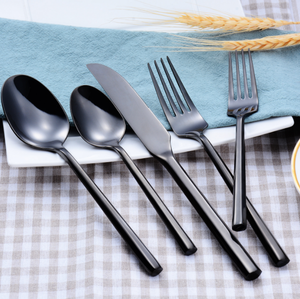 Service de couverts DFU34, manches robustes et uniques, en acier inoxydable 18/0, finition or mat, pour événements de mariage, à louer. - Product Image 6