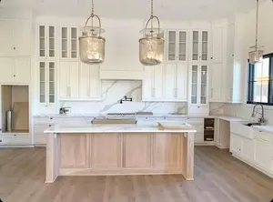 Custom Design White Oak Shaker Lacquer Door Kitchen Cabinet With Roma Column