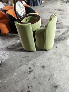 Ensemble coiffeuse moderne en bouclette crème avec miroir rabattable, tabouret et armoire pour chambre à coucher - Product Image 5