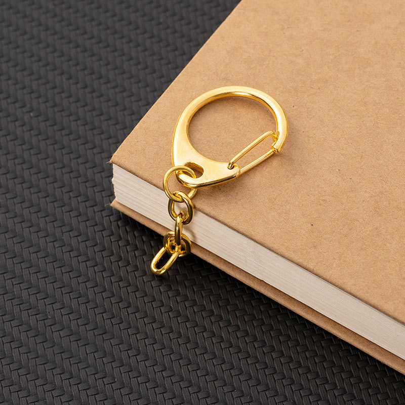 Gold hanging 4-section chain