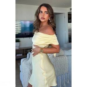 Vestido Mini Amarillo Primavera sin Mangas con Espalda Descubierta y Lazo de Satén, Estilo Hombros Descubiertos, ¡Gran Venta! - Product Image 1