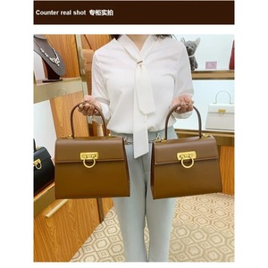 Sac bandoulière femme en PU style rétro français B650023YO, sac à main élégant avec boucle fer à cheval, design raffiné pour femme - Product Image 2