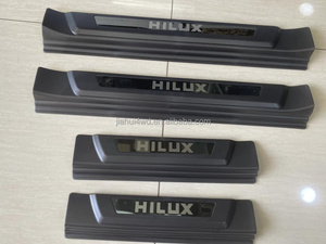 Logo personnaliser noir <span class=keywords><strong>porte</strong></span> <span class=keywords><strong>seuil</strong></span> plaques <span class=keywords><strong>de</strong></span> protection protecteur pour Toyota Hilux Revo Rocco GR 2015-2023 Double cabine pick-up 4X4 JIAHUI AUTO - Product Image 4