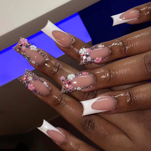 <span class=keywords><strong>Blanc</strong></span> Nude <span class=keywords><strong>Gel</strong></span> Cercueil <span class=keywords><strong>Faux</strong></span> Ongles Art Strass Ongles Artificiels Longs <span class=keywords><strong>Faux</strong></span> Ongles Appuyez Sur Les Ongles - Product Image 1