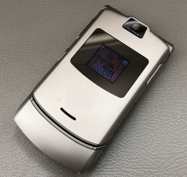 Original Phone V3 Bar Cellphone Russian Arabic English Keyboard 2.0-2.9" Screen 500-999mAh Battery TFT Display No Camera