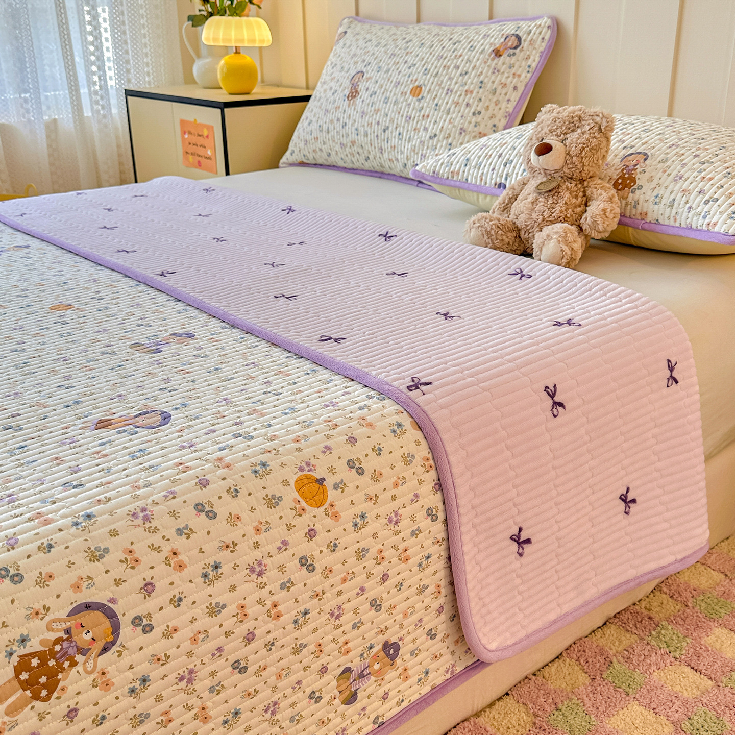 Oso conejo floral, reversible en algodón/terciopelo de leche.