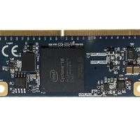 Kit de développement de modules système sur carte (SoM) Microchip C10L-7Q-3X3-RI série SAMA5D27, module Cyclone 10 LP 80KLE, 32 Mo HyperRAM, 16 Mo