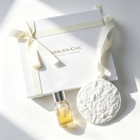 Diffuseur d'huiles essentielles en céramique suspendu de luxe avec logo personnalisé, parfum d'ambiance pour voiture, fleur en porcelaine, parfum d'ambiance