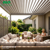 Pergola motorisée autoportante haut de gamme en aluminium avec lames orientables pour espace extérieur multifonctionnel