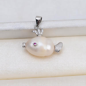 Collar con Colgante de Perla Barroca de Plata 925 Hecho a Mano, Accesorio Hueco en Forma de Pez Pequeño, Artículo de Perla para Mujer, Número de Artículo 1732 - Product Image 2