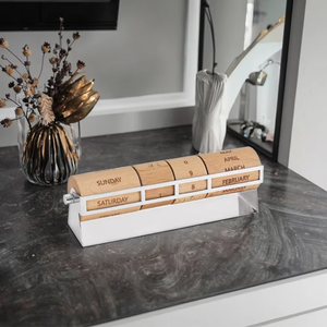 लक्जरी स्टेनलेस स्टील और लकड़ी डेस्कटॉप सजावटी तारीख तालिका कैलेंडर रचनात्मक घूर्णन सतत गहने उपहार बॉक्स दीवार हस्ताक्षर - Product Image 5