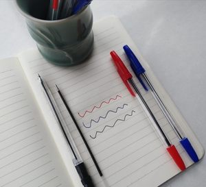 Stylo bille promotionnel en plastique transparent, encre écologique, logo personnalisé, encre multicolore, écriture fluide, nouveauté - Product Image 5