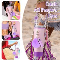 Accessoires personnalisés en silicone écologiques pour gobelets : Capuchon de paille fleuri coloré, Chaîne de gobelet avec pompon, Breloque pour gobelet 40oz par sublimation