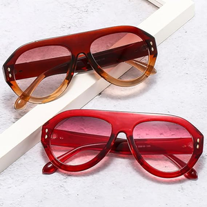 Gafas de Sol Ovaladas de Moda para Mujer, Protección UV400, Decoración Retro con Remaches, Montura Grande, Tendencia - Product Image 6