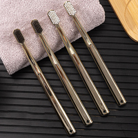 Brosses à dents de voyage en poils de charbon de bois souples de couleur or personnalisée pour adultes Brosses à dents de luxe plaquées or