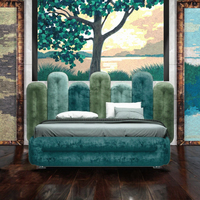 Lit confortable et doux en velours bleu vert rouge moderne avec cadre en bois de manguier, design minimaliste, personnalisable