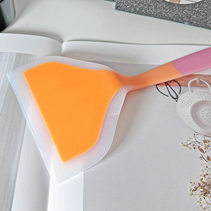 Juego de espátulas de silicona Nahe, 4 piezas, utensilios de cocina coloridos resistentes al calor para huevos, panqueques, herramientas de cocina para freír - Product Image 4