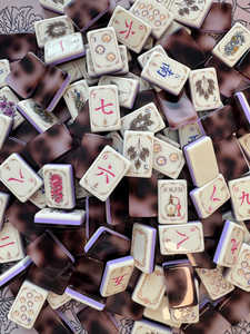 Mahjong américain vintage de style rococo, 160 tuiles, filigrane doré, dos de tortue lilas, gravure <span class=keywords><strong>camée</strong></span> cygne - Product Image 1