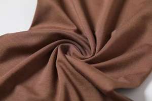 Peeqi复古简约仿真丝缎面围巾和牛奶丝9点裤休闲街装2件套女 - Product Image 4