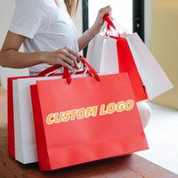 Sac en papier blanc de luxe personnalisé pour le shopping, avec poignée en ruban, logo imprimé, pliable, sac en papier artistique populaire pour boutique