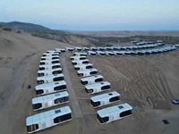 Mobile moderne de camping extérieur C70 modulaire préfabriqué OEM dirigeable petit hôtel préfabriqué espace commercial Capsule House