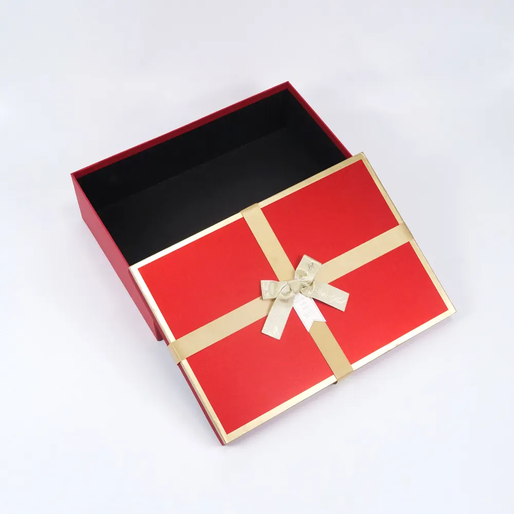 Boîte en papier Logo personnalisé Couvercle en carton et boîte de base Boîte d'emballage d'écharpe de cadeau de mariage en papier ruban pour vêtements