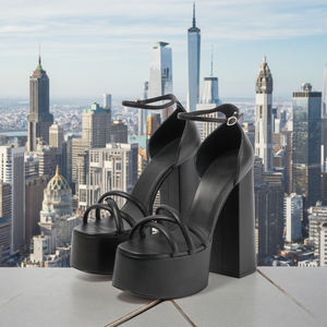 Personnalisé 2024 <span class=keywords><strong>à</strong></span> la mode noir en cuir PU bout ouvert croix <span class=keywords><strong>à</strong></span> lanières boucle sangle chaussures <span class=keywords><strong>à</strong></span> talons hauts personnalisé femmes plate-forme grosses sandales - Product Image 2