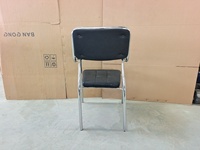 Chaise de bureau à prix avantageux avec 4 pieds, chaises de bureau en cuir rouge et noir sans roulettes