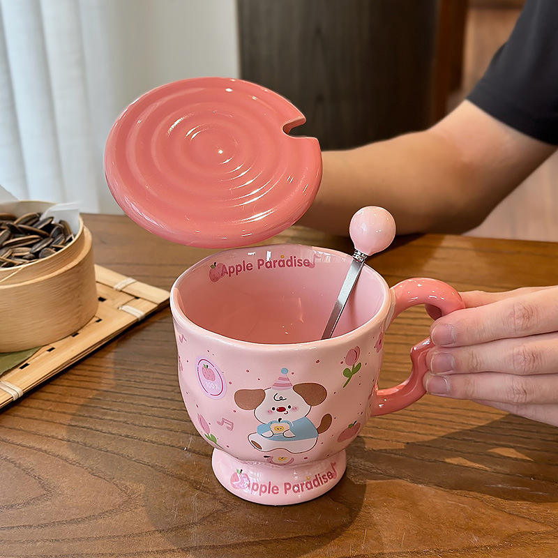 ฝาแก้วสีชมพู พร้อมช้อน