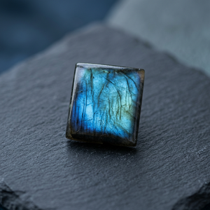 Lot en gros de cabochons coussin en labradorite bleue naturelle, pierres précieuses certifiées par un tiers, Gopika Exports pour la fabrication de bijoux - Product Image 2