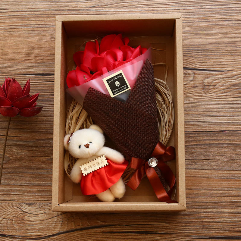 7 ช่อดอกไม้ + ตุ๊กตาหมี: ช่อดอกไม้สีแดง