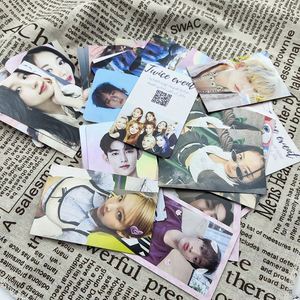 Carte photo KPOP personnalisée double face, design étoiles holographiques, collection de fans colorée, style Lomo, souvenir en papier, collection cadeau - Product Image 6