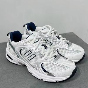 Chaussures de sport de marque tendance, best-sellers de l'été, au design luxueux, légères, adaptées à une utilisation en extérieur et respirantes - Product Image 1