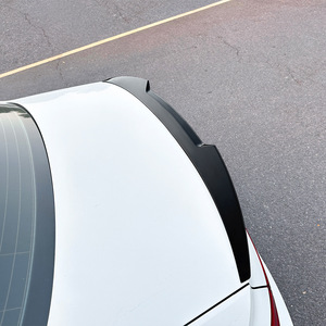 Spoiler Posteriore Modello Blade per <span class=keywords><strong>Audi</strong></span> A4 B9 S4 M4 2017-2024, Modifica in ABS Nero Lucido Effetto Fibra di Carbonio - Product Image 3