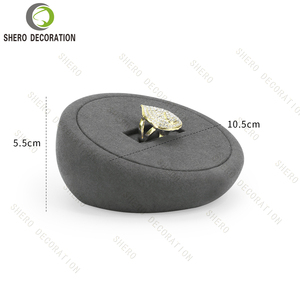 Accessoires de présentation de bijoux en microfibre de luxe, surface grise, cadre en acier inoxydable, sur mesure pour boutique de bijoux haut de gamme - Product Image 5