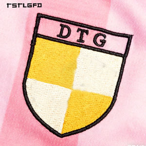 Camiseta de Fútbol Personalizada con Rayas en Relieve, 100% Algodón, Cuello Redondo, Etiquetas Tejidas, Parches Bordados, Ecológica - Product Image 4