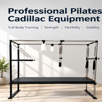 Table de Pilates multifonctionnelle avec ressorts, sangles et système de poulies pour l'entraînement de la mobilité et de l'équilibre du tronc
