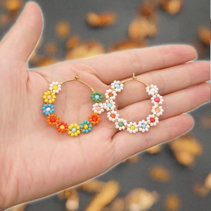 Orecchini Artigianali Placcati Oro con Perline di Riso Floreali in Stile Bohémien, Orecchini a Cerchio Colorati in Stile Europeo alla Moda per Donne - Product Image 3