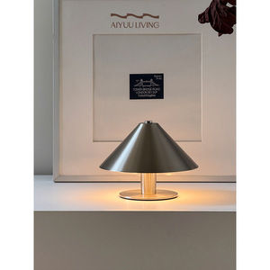 Lampe de table Aiyuu à commande tactile LED pour la maison, la chambre à coucher, le bureau, 12x16x16 cm - Product Image 2