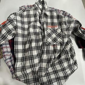 Chemises à carreaux à manches longues pour hommes, usagées, vendues <span class=keywords><strong>au</strong></span> <span class=keywords><strong>kilo</strong></span>, de l'usine de vêtements d'occasion Rainbow - Product Image 6