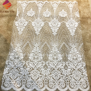 Tessuto in Pizzo Bianco di Dubai Ricamato con Perle, Tulle con Perline per Abiti da Sposa - Product Image 4