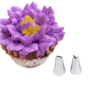 Leaf-Shaped Piping Tips 5-Piece Set Stainless Steel Reusable Cake Decorating Supplies - Product Image 3