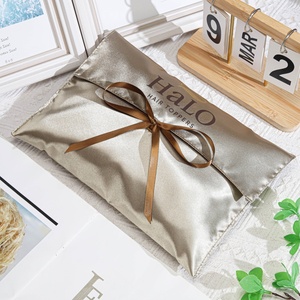 定制豪华红色缎面信封假发发饰系列包装袋带徽标柔软丝绸礼品化妆品内衣防尘缎面袋 - Product Image 4