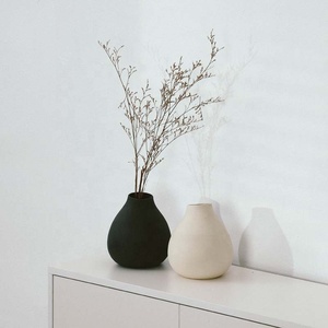 Vaso in Ceramica Rustico di Arredo Moderno all'Ingrosso e Bottiglia Diffusore di Aromi a Olio - Product Image 3