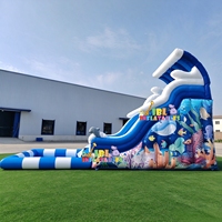 Toboggan aquatique gonflable géant commercial en PVC robuste avec grande piscine à éclaboussures pour la location d'événements estivaux