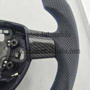 Producto Nuevo: Volante de Fibra de Carbono con Cuero Perforado y Costuras Azules para Ford Focus Classic - Product Image 3