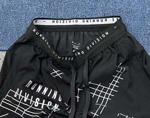 Nouvel ensemble <span class=keywords><strong>de</strong></span> course pour homme 2026, écologique, séchage rapide, respirant, avec t-shirt et short athlétique imprimé quadrillé pour l'entraînement en extérieur et la gym - Product Image 6